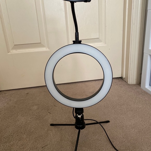 LED Ring Light - Picture 4 of 4